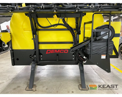 Demco RM600 Rear Mount 600 Gallon Sprayer 60’ Boom Ace Pump TeeJet 845 w/ GPS Speed Sprayers
