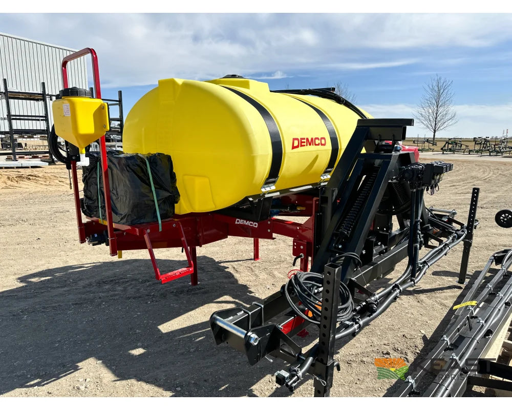 Demco RMLE 500 Rear Mount 500 Gallon Sprayer 45’ Boom Hypro Pump TeeJet 845 w/ GPS Speed Sprayers
