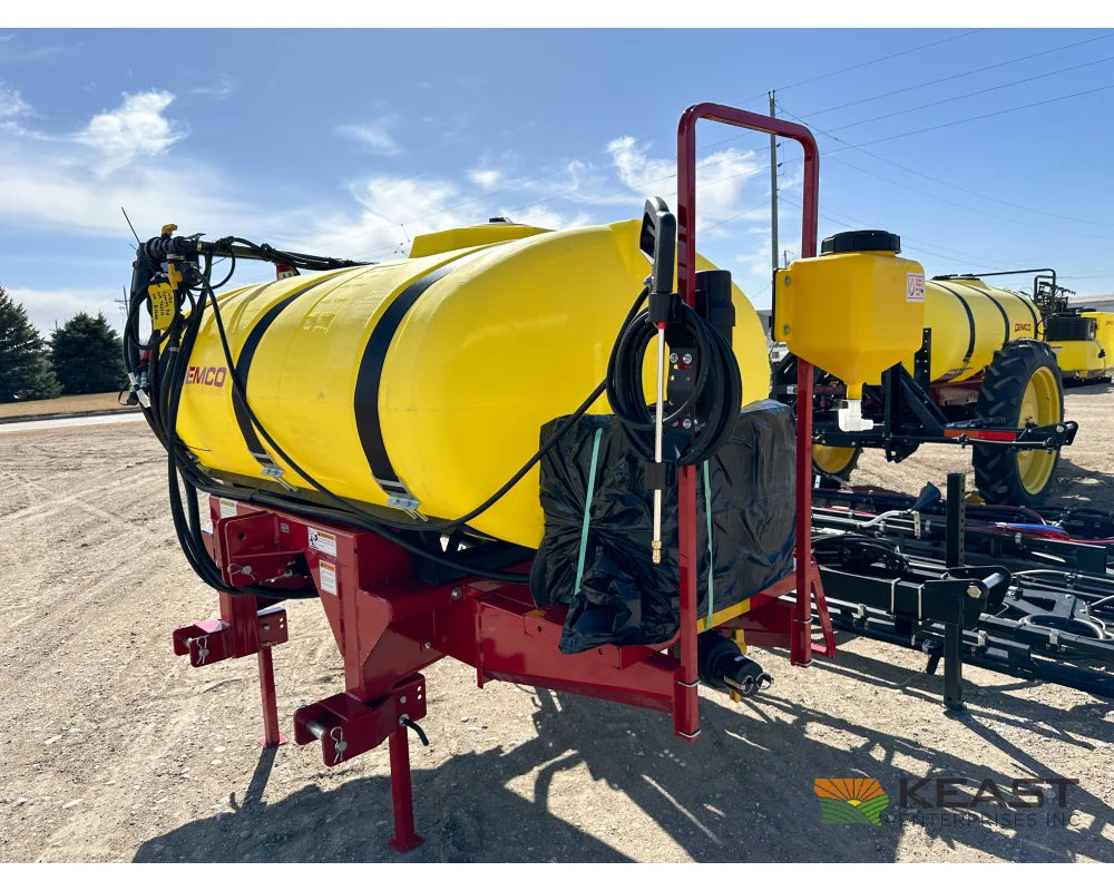 Demco RMLE 500 Rear Mount 500 Gallon Sprayer 45’ Boom Hypro Pump TeeJet 845 w/ GPS Speed Sprayers