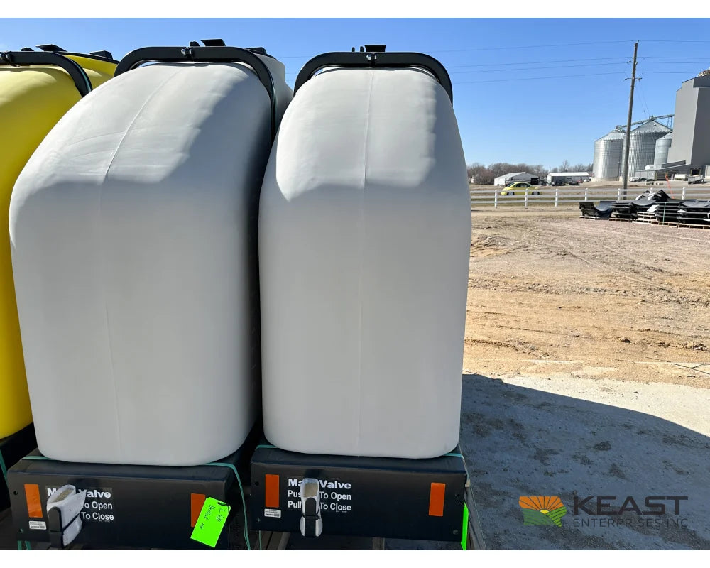 Demco SideQuest 1000 1,000 Gallon Side Mount Fertilizer Tank Fertilizer Tanks