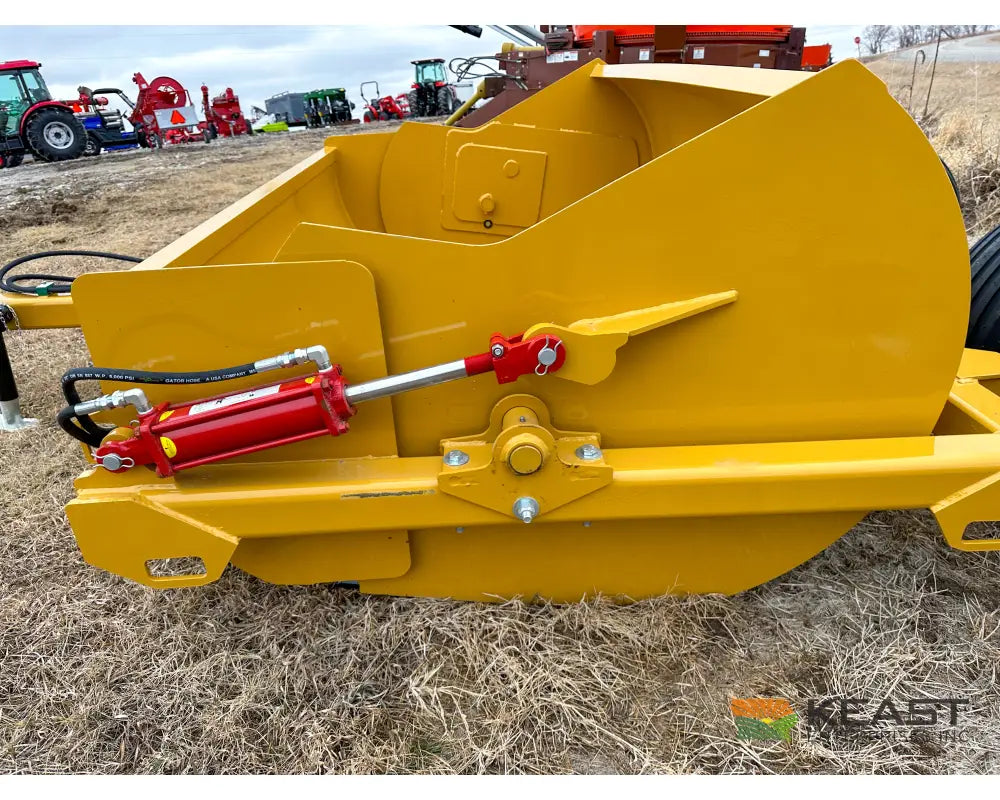 Durabilt DP84HC 4.5 Yard Dirt Pan Scraper 4.5 yd Capacity 84’’ Width Dirt Pans