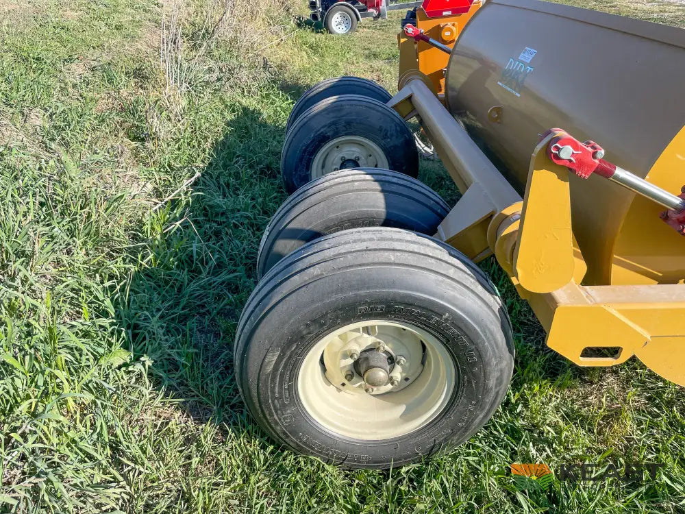 Durabilt DP84HCDB 4.5 Yard Dirt Pan Scraper - 4.5 yd Capacity 84’’ Width Dirt Pans