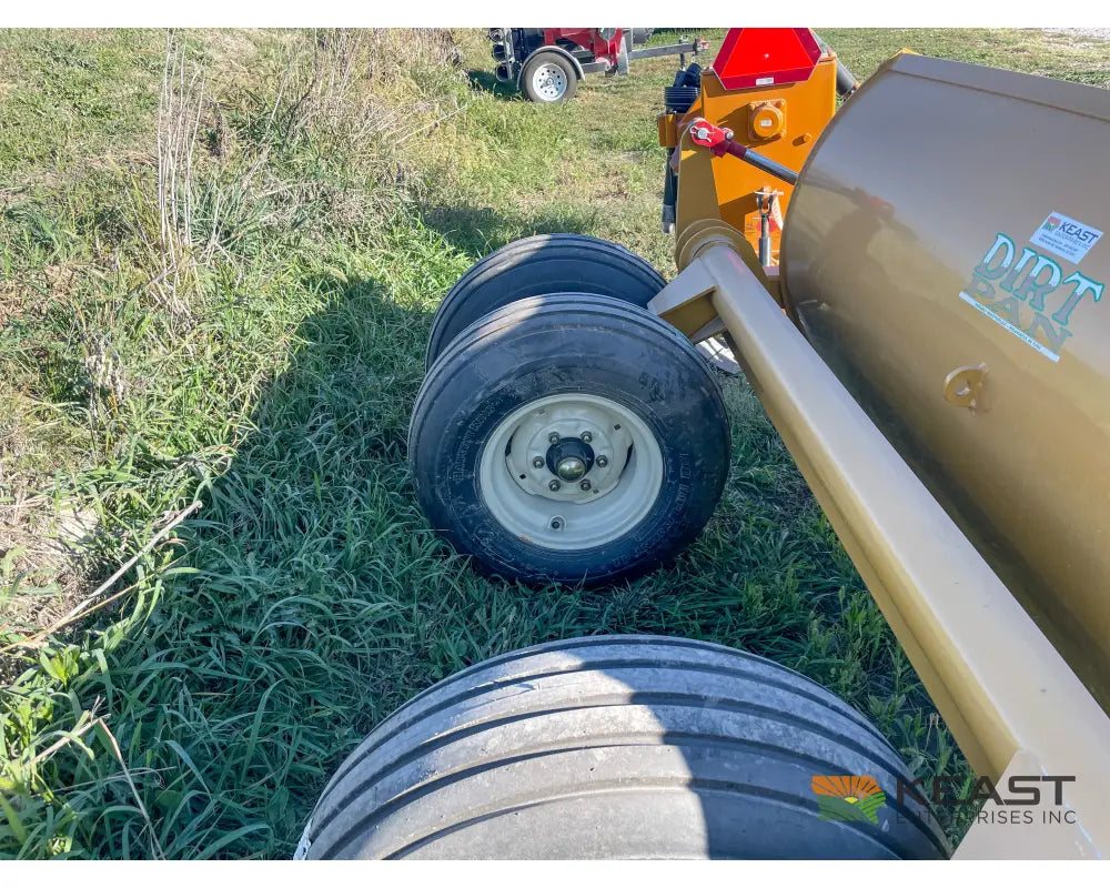Durabilt DP84HCDB 4.5 Yard Dirt Pan Scraper - 4.5 yd Capacity 84’’ Width Dirt Pans