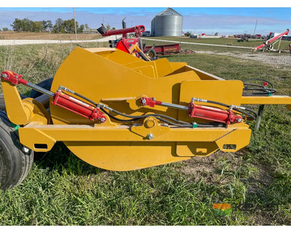 Durabilt DP84HCDB 4.5 Yard Dirt Pan Scraper - 4.5 yd Capacity 84’’ Width Dirt Pans