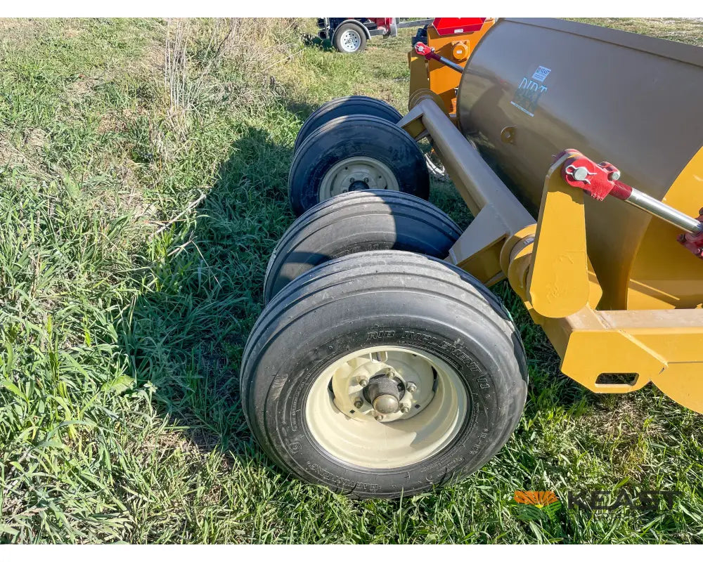 Durabilt DP84HCDB 4.5 Yard Dirt Pan Scraper - 4.5 yd Capacity 84’’ Width Dirt Pans