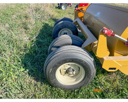 Durabilt DP84HCDB 4.5 Yard Dirt Pan Scraper - 4.5 yd Capacity 84’’ Width Dirt Pans