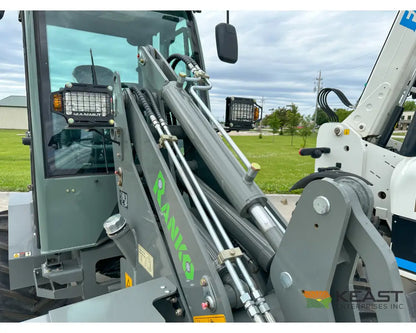 Erixon Ranko 245L Wheel Loader - 35 hp Kubota Engine 2,650 lb Lift Capacity Hydrostat Wheel Loaders