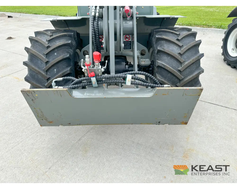 Erixon Ranko 245L Wheel Loader - 35 hp Kubota Engine 2,650 lb Lift Capacity Hydrostat Wheel Loaders