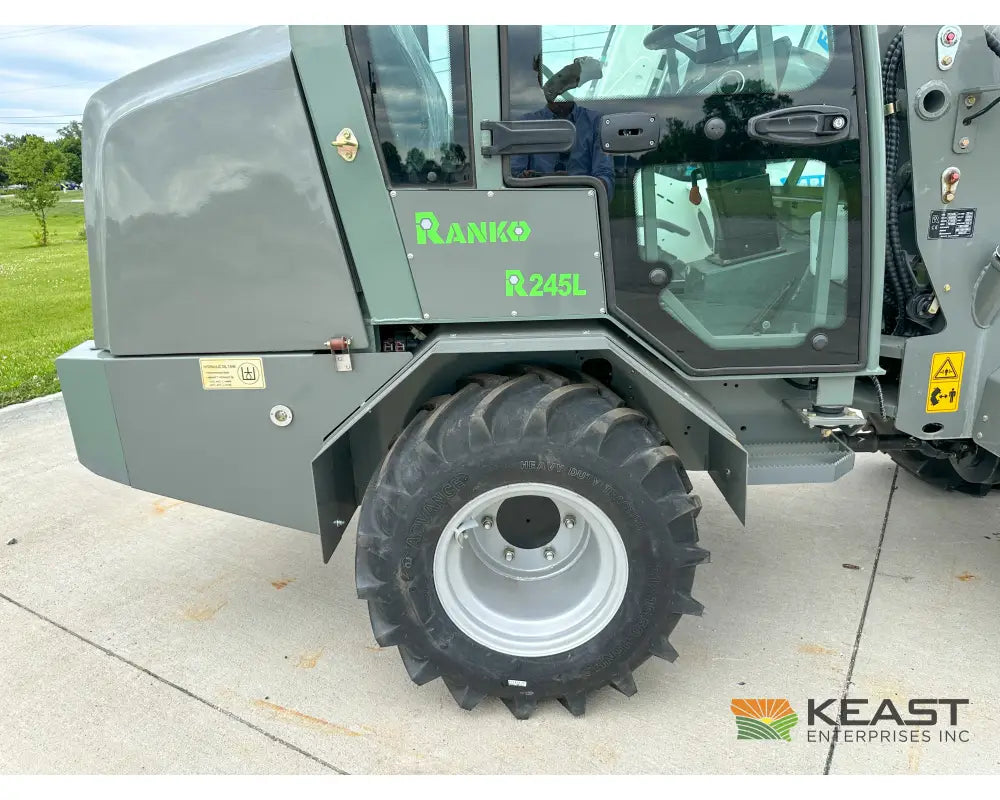 Erixon Ranko 245L Wheel Loader - 35 hp Kubota Engine 2,650 lb Lift Capacity Hydrostat Wheel Loaders
