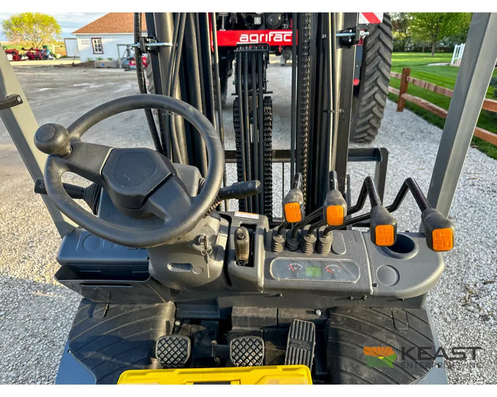 Erixon Ranko R55 Forklift - 5,500 lb Capacity 61 HP Dual Gas and LPG 16’ 6’’ Lift Height Forklifts