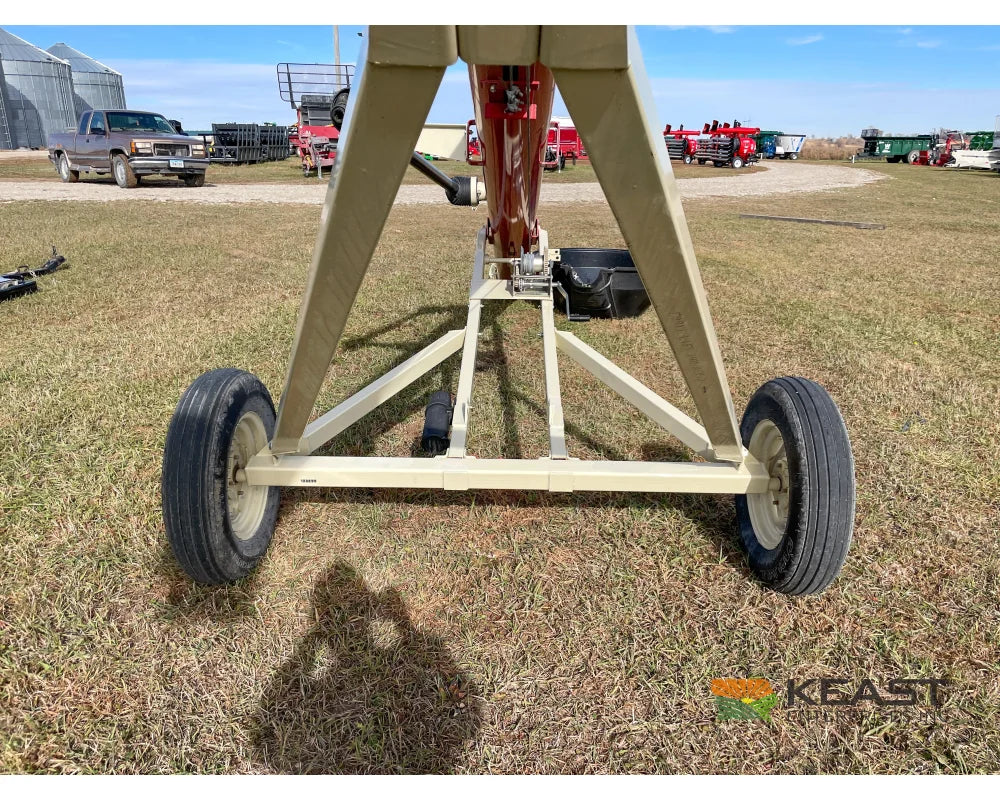 Farm King 1031 Auger - 10’’ x 31’ Cage Style Intake Augers