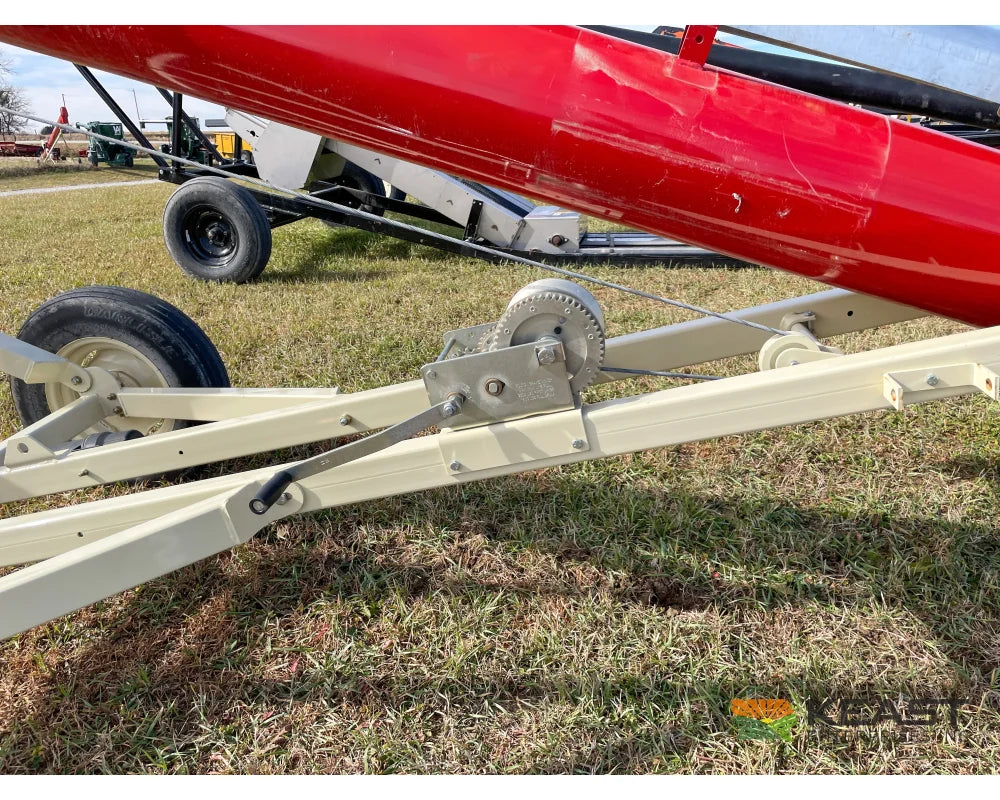 Farm King 1031 Auger - 10’’ x 31’ Cage Style Intake Augers