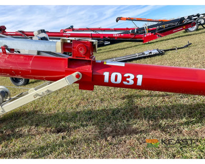 Farm King 1031 Auger - 10’’ x 31’ Cage Style Intake Augers