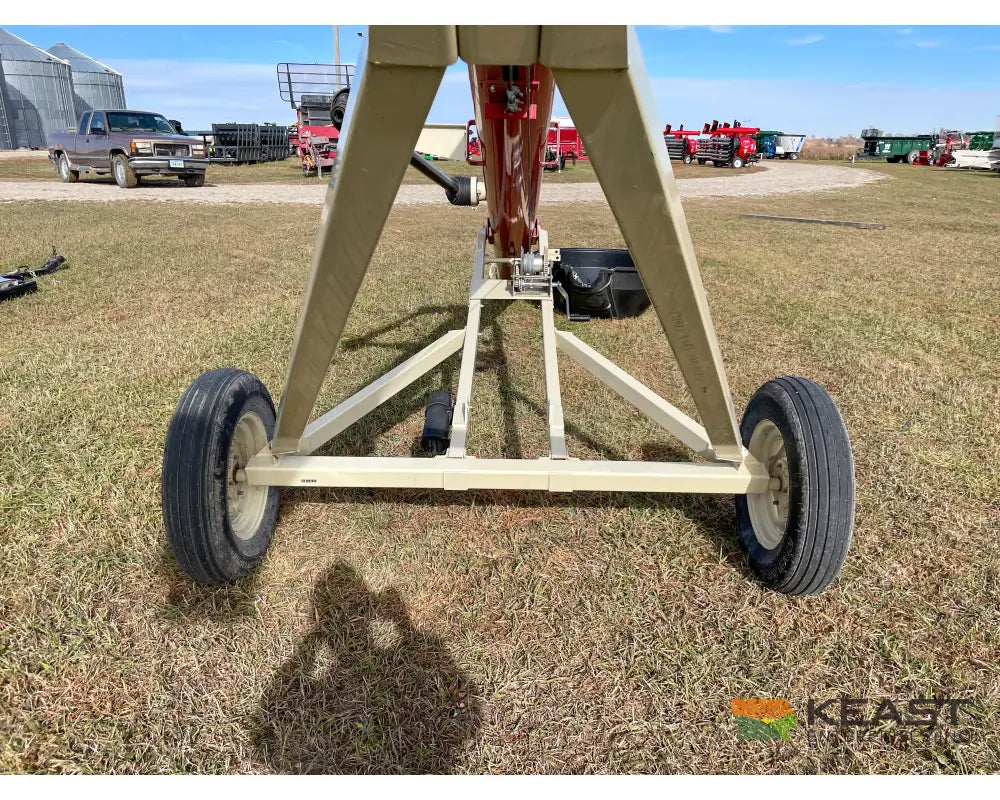 Farm King 1031 Auger - 10’’ x 31’ Cage Style Intake Augers