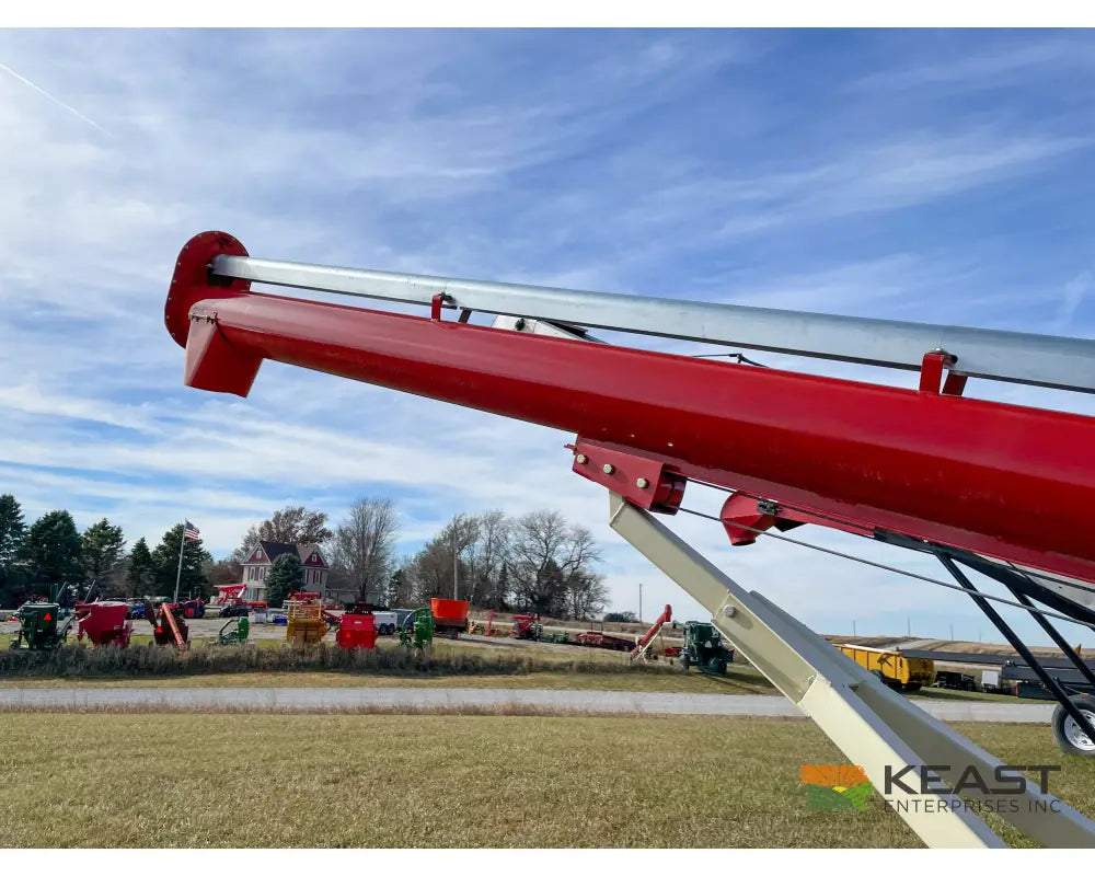 Farm King 1031 Auger - 10’’ x 31’ Cage Style Intake Augers