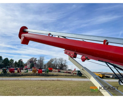 Farm King 1031 Auger - 10’’ x 31’ Cage Style Intake Augers