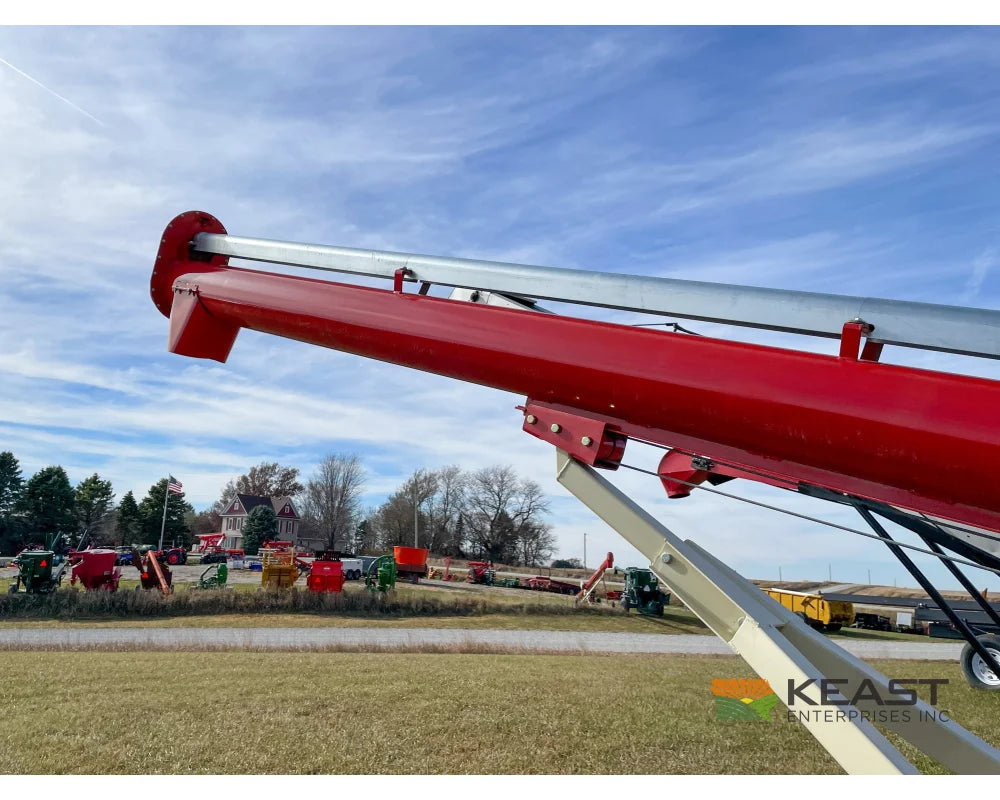 Farm King 1031 Auger - 10’’ x 31’ Cage Style Intake Augers