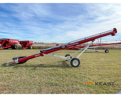 Farm King 1031 Auger - 10’’ x 31’ Cage Style Intake Augers