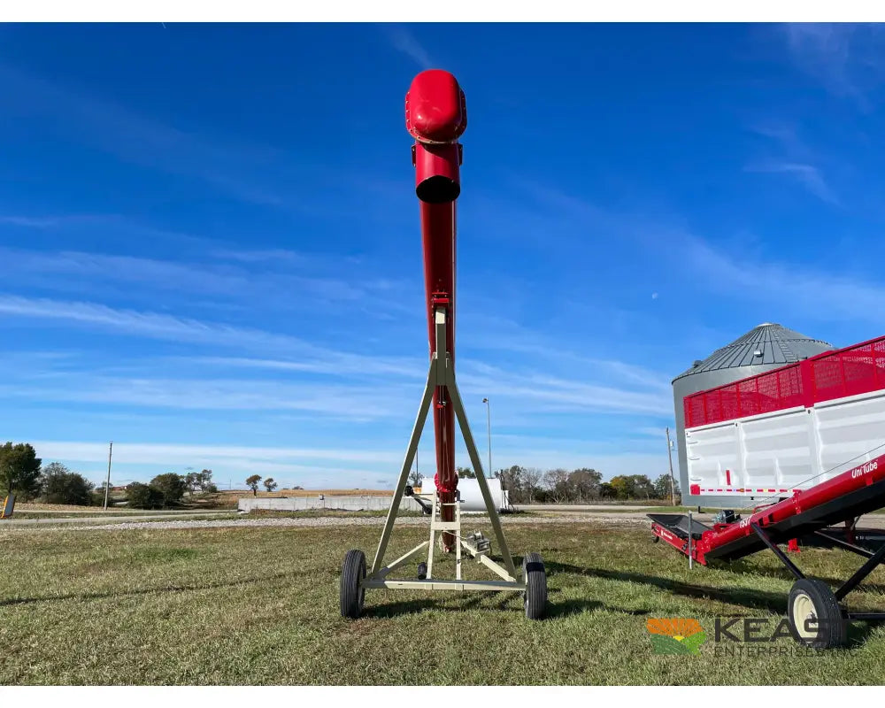 Farm King 1036 Auger 10’’ x 36’ Cage Style Intake Augers