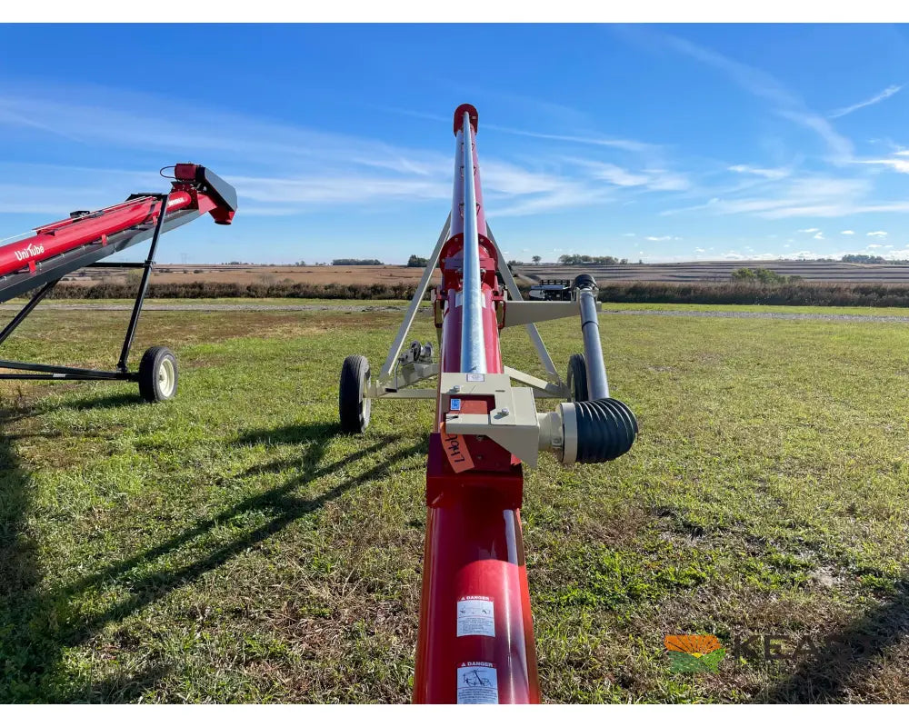 Farm King 1036 Auger 10’’ x 36’ Cage Style Intake Augers