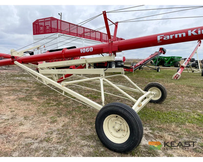 Farm King 1060 Auger 10’’ x 60’ Manual Swingaway Intake Scissor Lift Augers