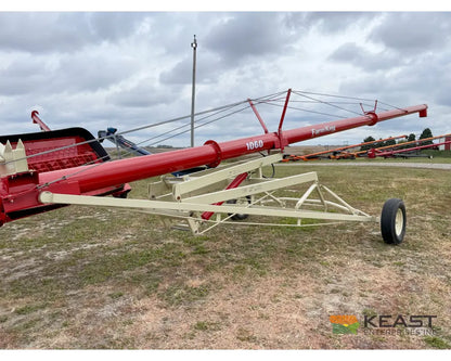 Farm King 1060 Auger 10’’ x 60’ Manual Swingaway Intake Scissor Lift Augers