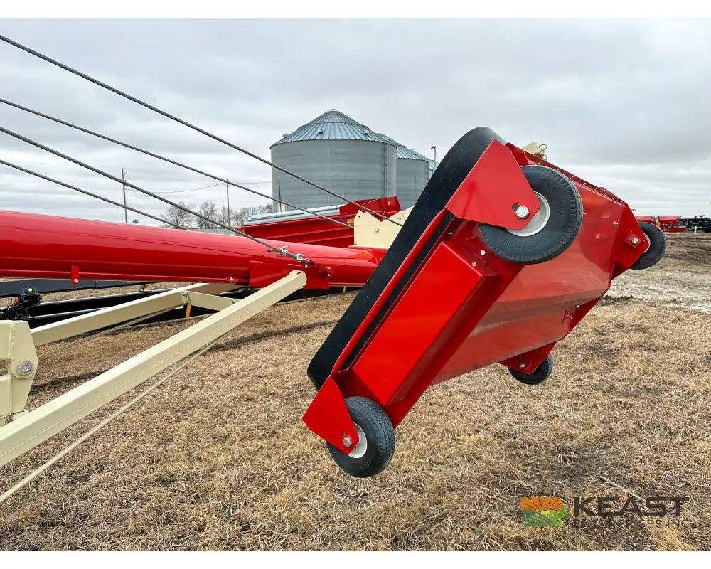 Farm King 1070 Auger - 10’’ x 70’ Manual Swingaway Intake Scissor Lift Augers