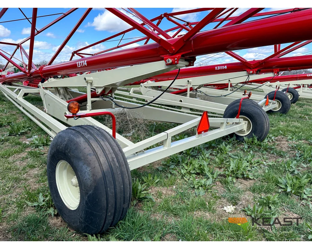 Farm King 13114 Auger 13’’ x 114’ Swingaway Intake Scissor Lift Augers