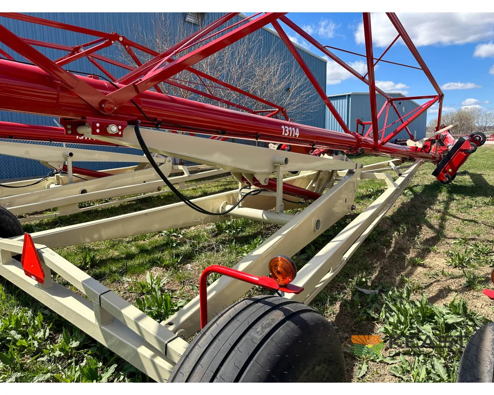 Farm King 13114 Auger 13’’ x 114’ Swingaway Intake Scissor Lift Augers