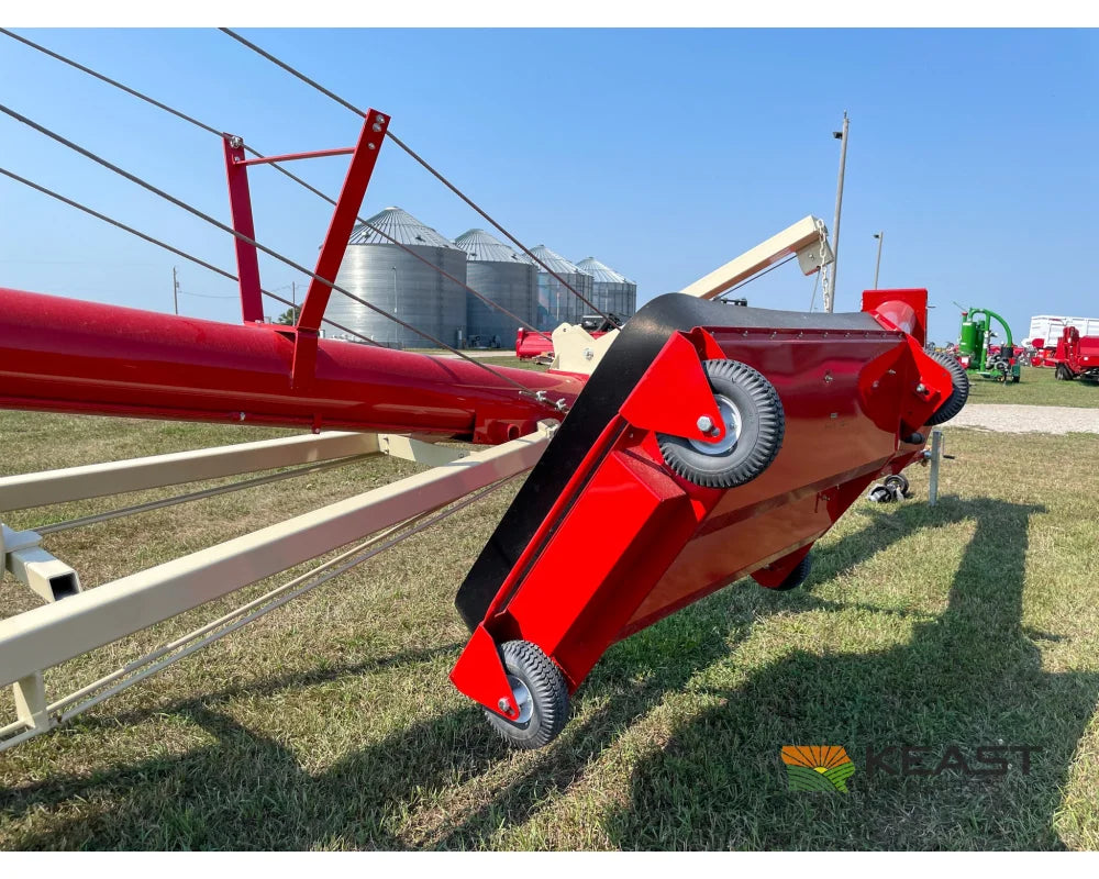 Farm King 1385 Auger - 13’’ x 85’ Swingaway Intake Scissor Lift Augers