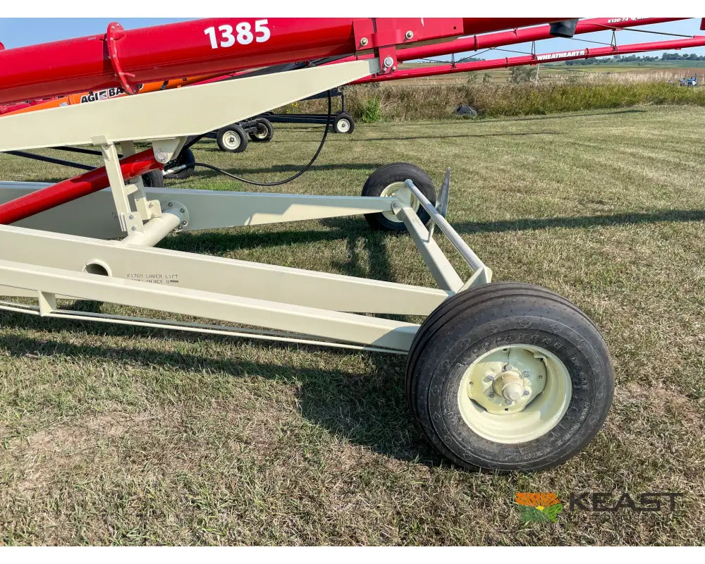Farm King 1385 Auger - 13’’ x 85’ Swingaway Intake Scissor Lift Augers