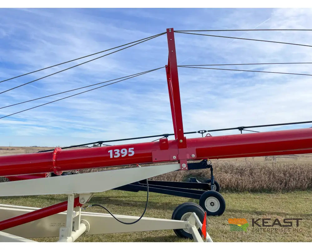 Farm King 1395 Auger - 13’’ x 95’ Swingaway Intake Scissor Lift Augers