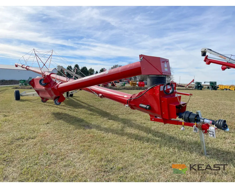 Farm King 1395 Auger - 13’’ x 95’ Swingaway Intake Scissor Lift Augers