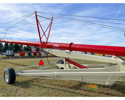 Farm King 1395 Auger - 13’’ x 95’ Swingaway Intake Scissor Lift Augers