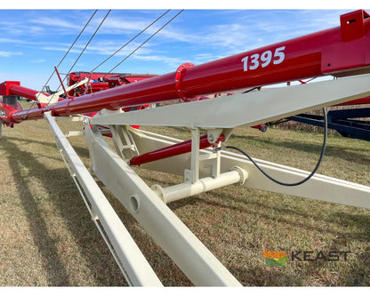 Farm King 1395 Auger - 13’’ x 95’ Swingaway Intake Scissor Lift Augers