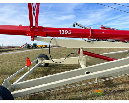 Farm King 1395 Auger - 13’’ x 95’ Swingaway Intake Scissor Lift Augers