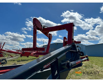 Farm King 4480XD Square Bale Carrier - Up to 24 Bale Capacity Self Loading Arm Feed Wagons