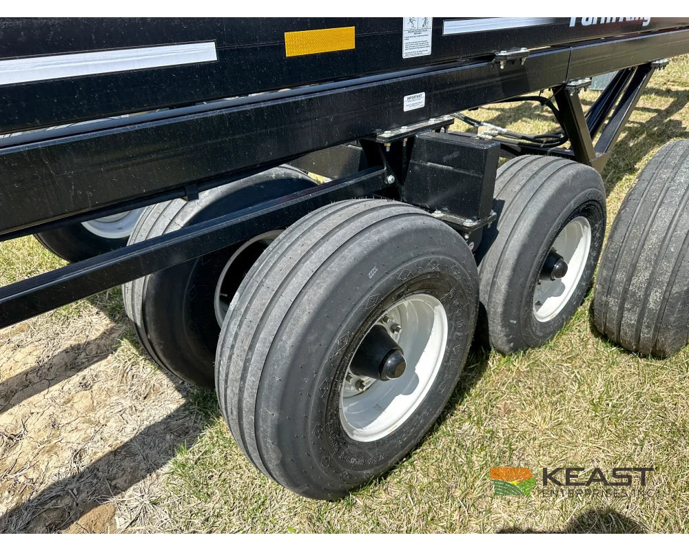 Farm King 4480XD Square Bale Carrier - Up to 24 Bale Capacity Self Loading Arm Feed Wagons