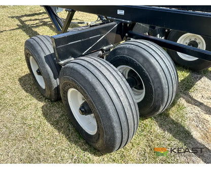 Farm King 4480XD Square Bale Carrier - Up to 24 Bale Capacity Self Loading Arm Feed Wagons