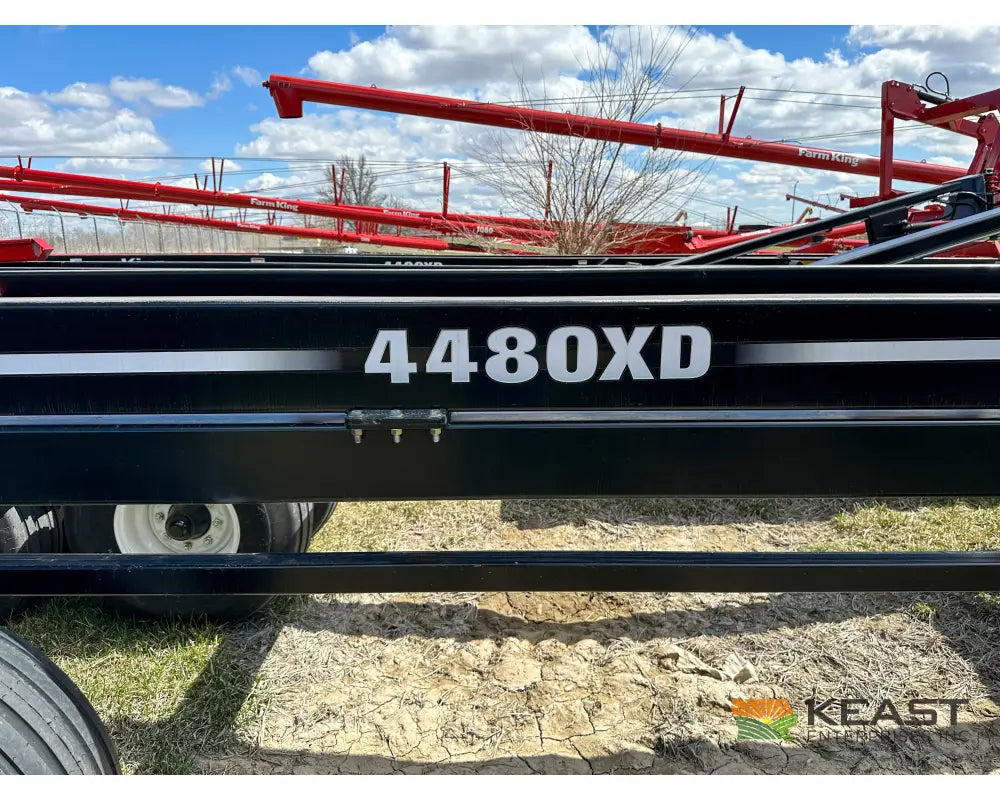Farm King 4480XD Square Bale Carrier - Up to 24 Bale Capacity Self Loading Arm Feed Wagons