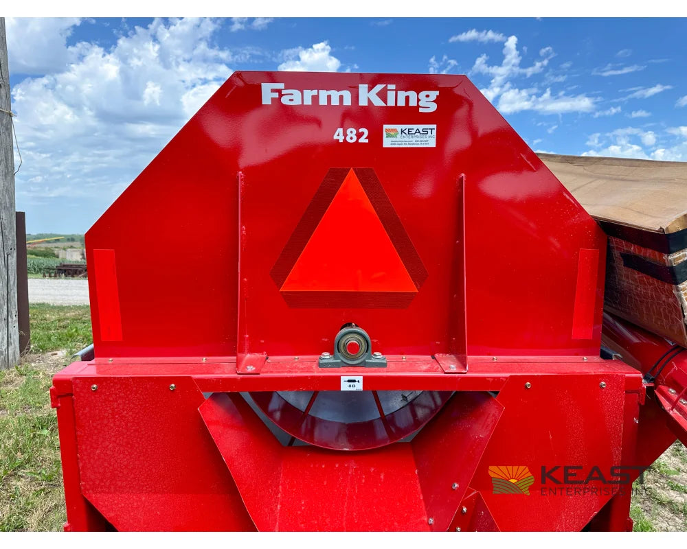 Farm King 482 Grain Cleaner - Up to 1,900 BPH Capacity Integrated Screens Grain Cleaner