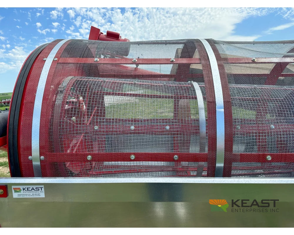 Farm King 482 Grain Cleaner - Up to 1,900 BPH Capacity Integrated Screens Grain Cleaner