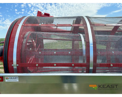 Farm King 482 Grain Cleaner - Up to 1,900 BPH Capacity Integrated Screens Grain Cleaner