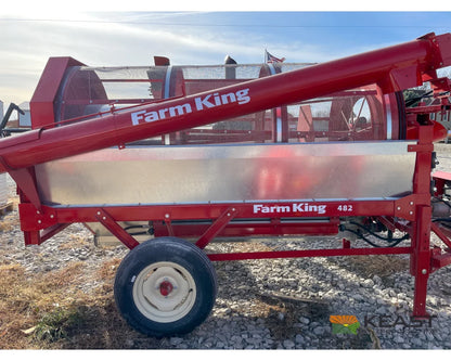 Farm King 482 Grain Cleaner Up to 1,900 BPH Capacity Integrated Screens Gas Engine Grain Cleaner