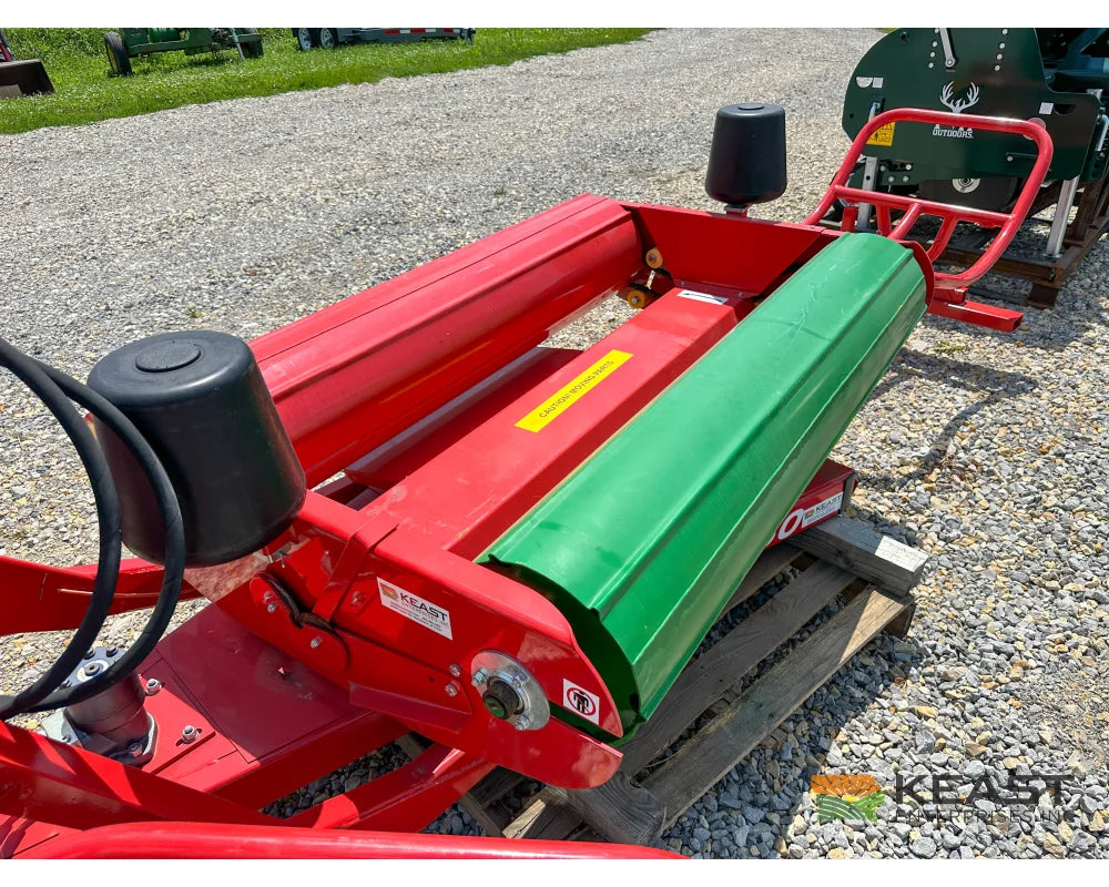 Farm King BW150 Bale Wrapper 3-Point Hitch 47’’ x 47’’ Bale Size Bale Wrappers
