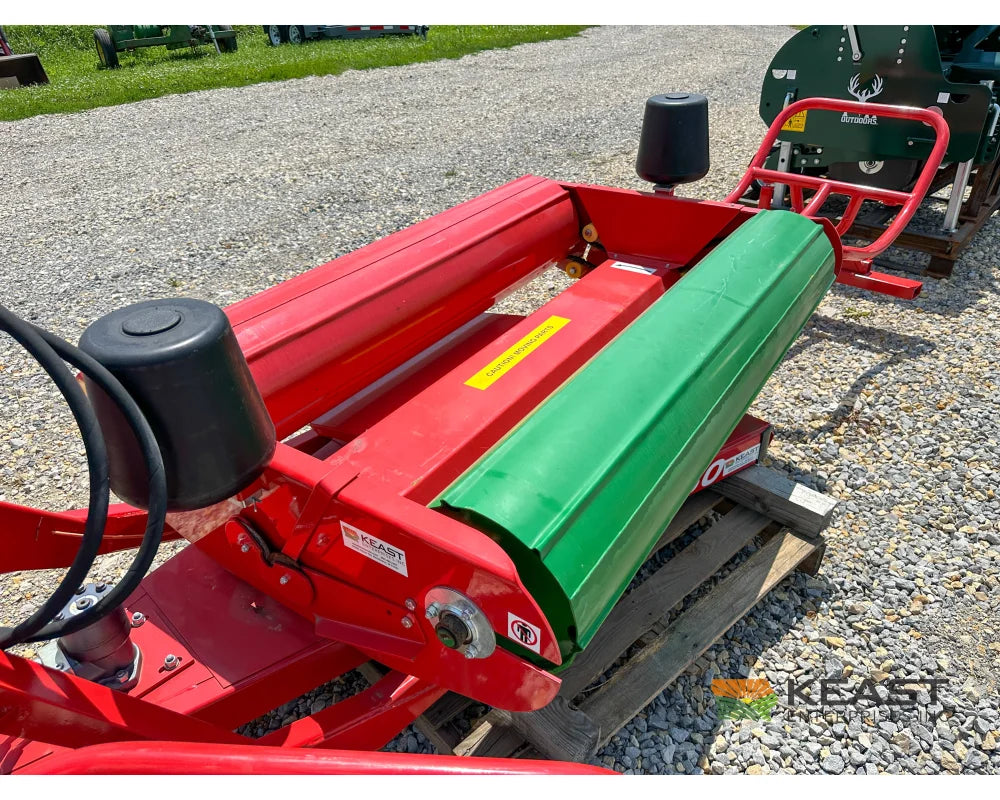 Farm King BW150 Bale Wrapper 3-Point Hitch 47’’ x 47’’ Bale Size Bale Wrappers