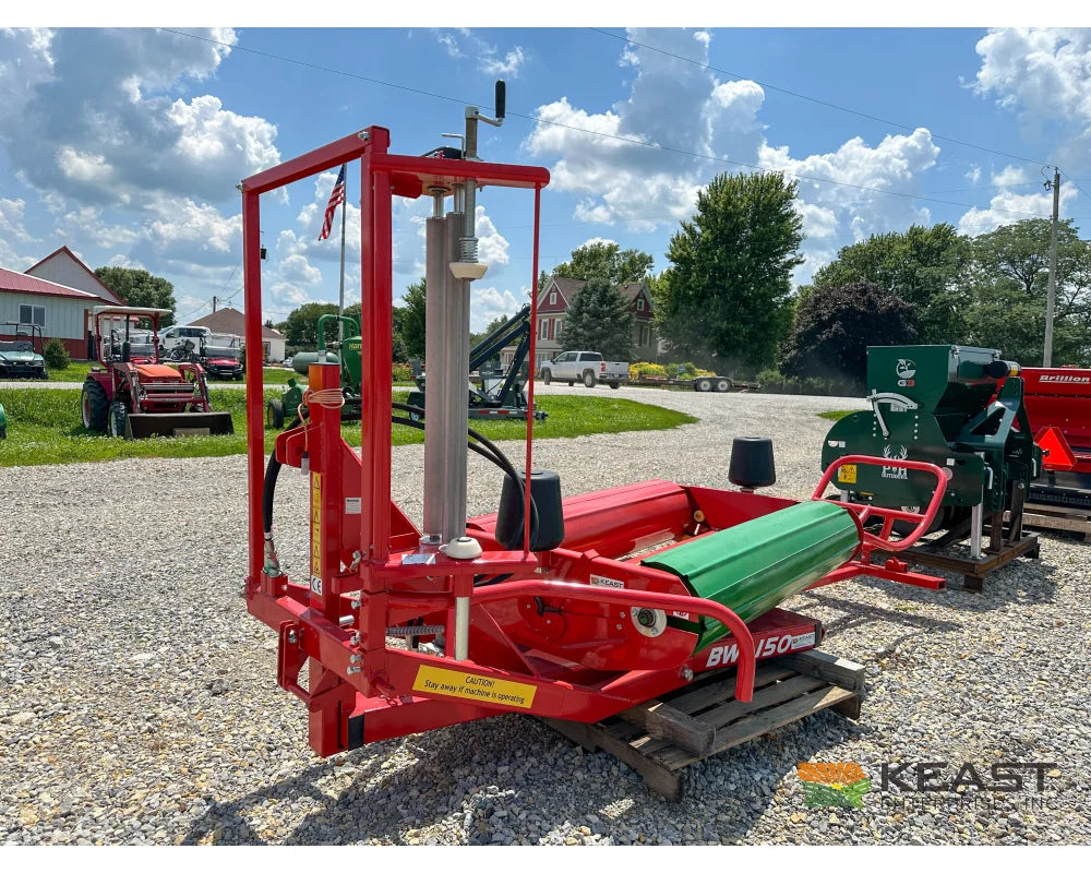 Farm King BW150 Bale Wrapper 3-Point Hitch 47’’ x 47’’ Bale Size Bale Wrappers