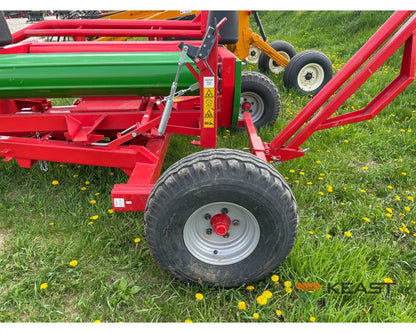 Farm King BW200 Pull-Type Bale Wrapper 4’ x 4’ and 4’ x 5’ Bale Capacity Bale Wrappers