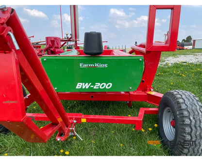 Farm King BW200 Pull-Type Bale Wrapper 4’ x 4’ and 4’ x 5’ Bale Capacity Bale Wrappers