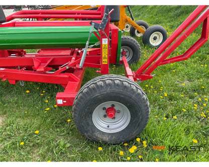 Farm King BW200 Pull-Type Bale Wrapper 4’ x 4’ and 4’ x 5’ Bale Capacity Bale Wrappers